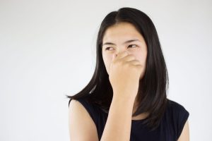 How to kindly tell someone they smell