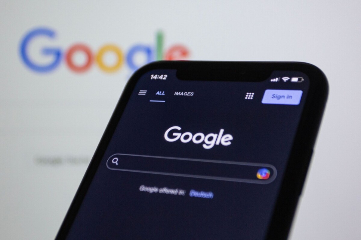 Should you ask Dr Google or Dr AI about your health?